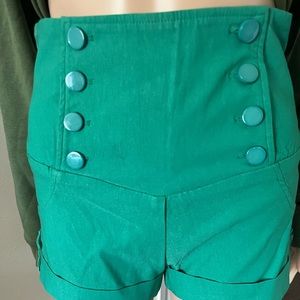Wet Seal Size 6 (S) Green Shorts With Button